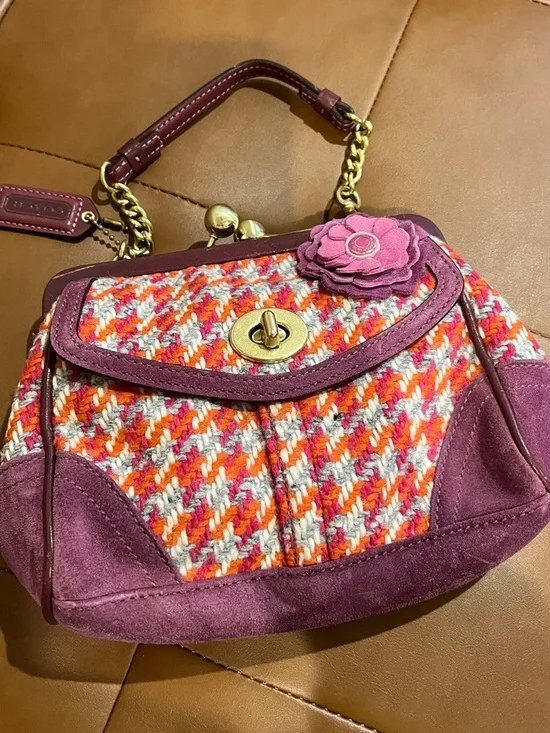 COACH Vintage Houndstooth Tweed & Suede Mini Kisslock Bag - Picture 10 of 11